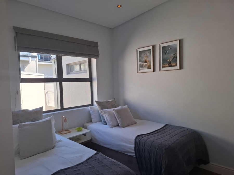 To Let 2 Bedroom Property for Rent in Green Point Western Cape